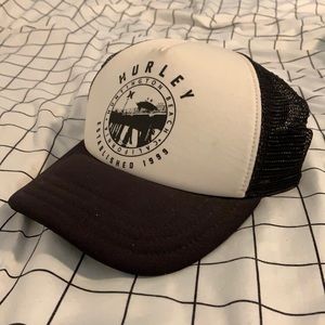 Black and white womens trucker hat